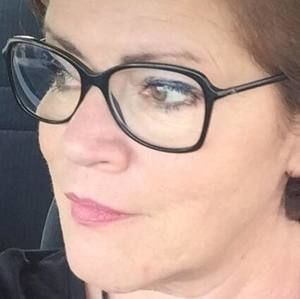 Meet your Posher, Marie josée